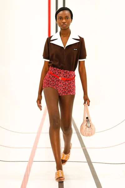 Look 20